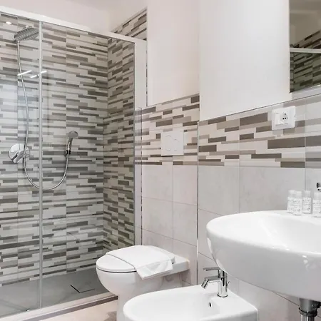 Апартаменты Via Della Ghiara La Spezia Modern And Strategic Apartments *
